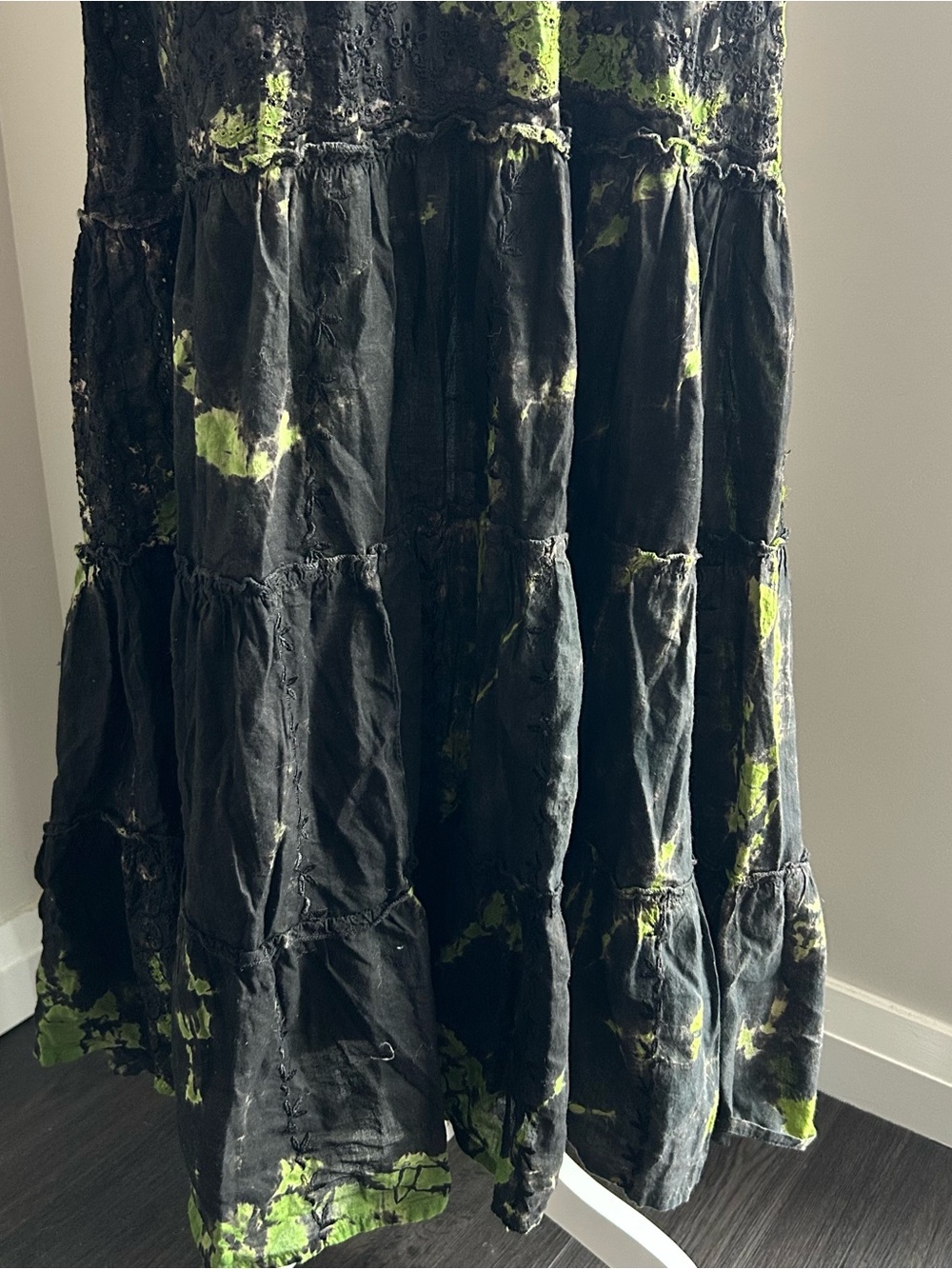 1990's Black and Green Tiered Maxi Dress - Picture 3 of 8